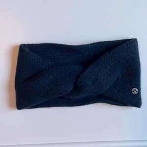 Black Lululemon headband